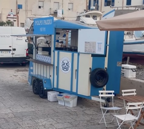 TRUCK FOOD POLPO HORSE TRAILER